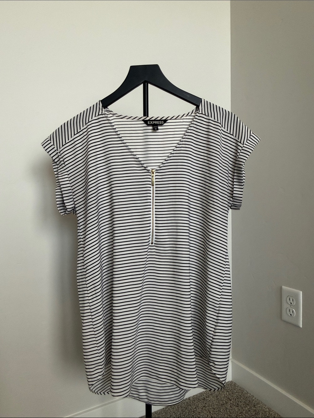 Express Black & White Striped Zip V-Neck Top